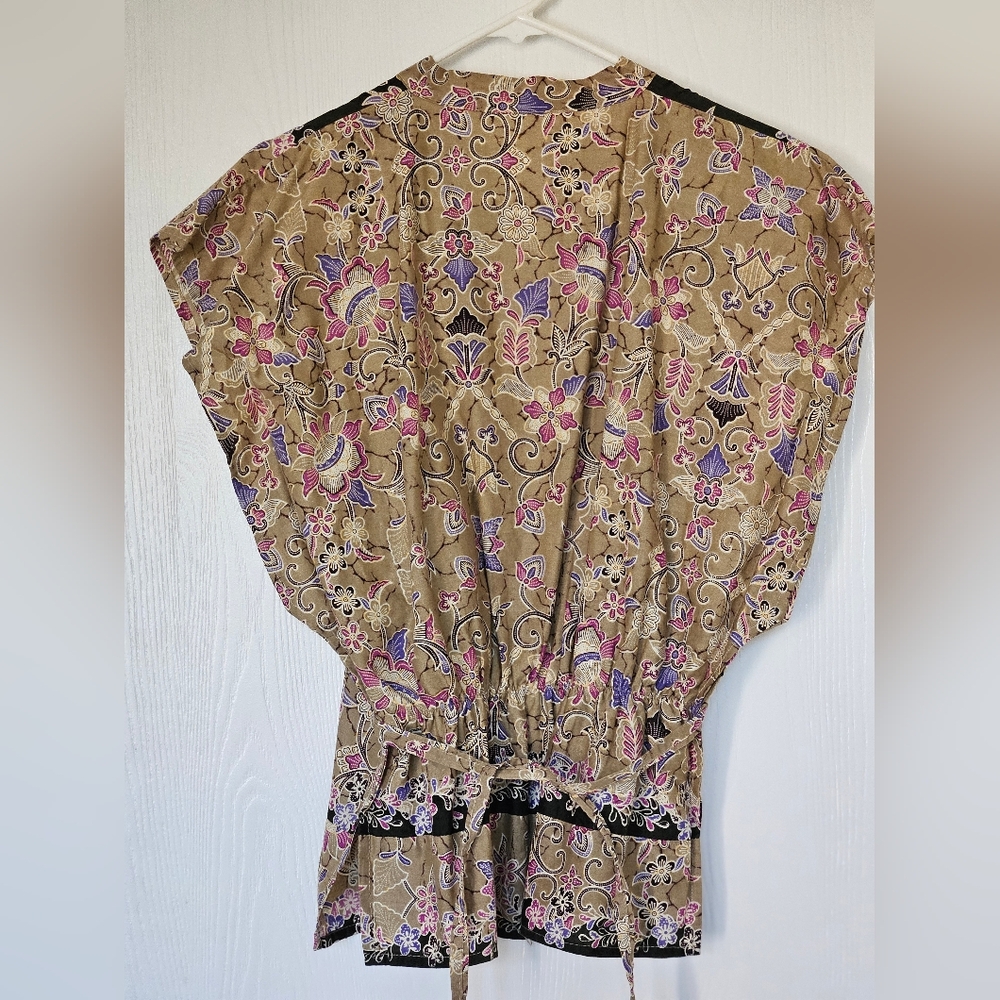 Floral Print Blouse with Kimono Sleeves